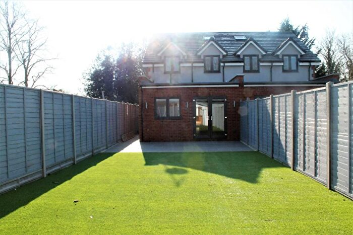 3 Bedroom Semi-Detached House To Rent In Oaklands Lane, St. Albans, Hertfordshire, AL4