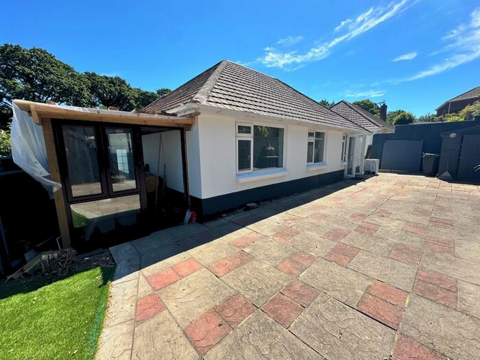 3 Bedroom Bungalow To Rent In Beverley Gardens, Bournemouth, BH10