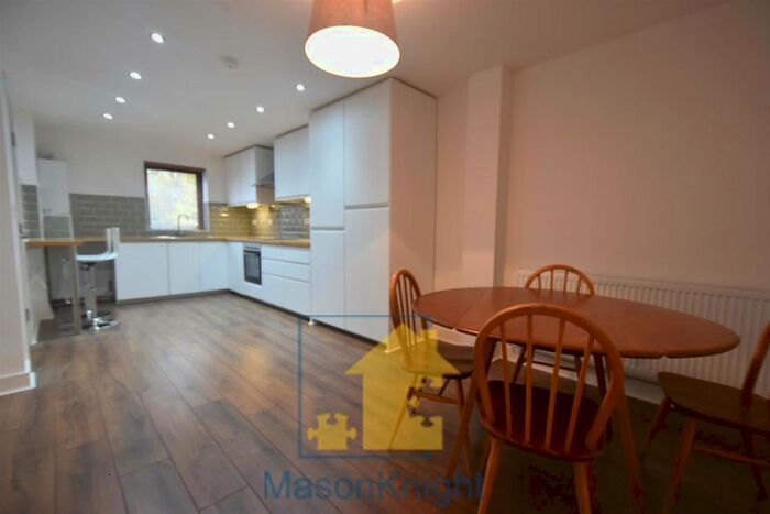 3 Bedroom End Of Terrace House To Rent In Westfield Road, Kings Heath, Birmingham, B14