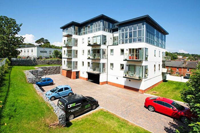 2 Bedroom Flat For Sale In Winterbourne Road, Teignmouth, TQ14