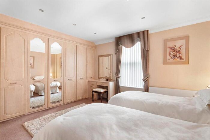 2 Bedroom Duplex For Sale In Warwick Road, Stratford-Upon-Avon, CV37