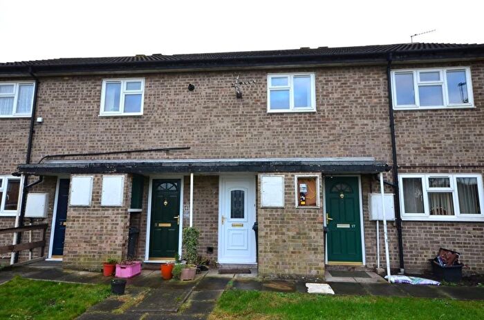 2 Bedroom Flat To Rent In Carentan Close, Selby, YO8