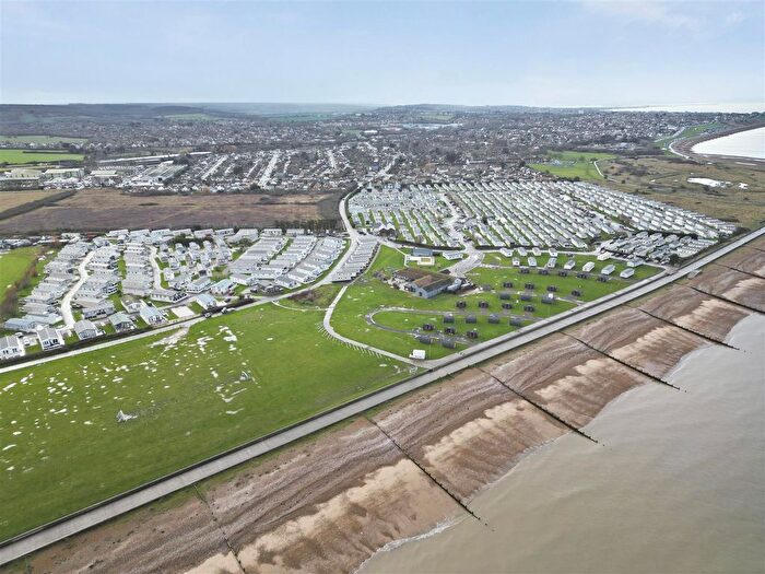 2 Bedroom Chalet For Sale In St John's Road, Whitstable, CT5