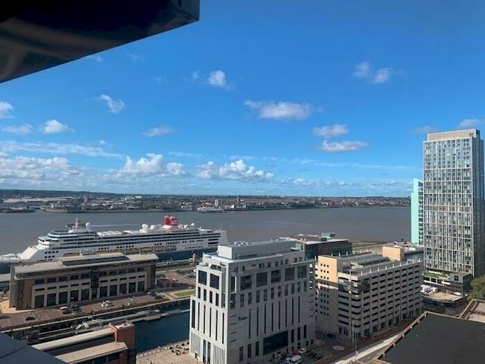 2 Bedroom Apartment To Rent In Unity Building, L3