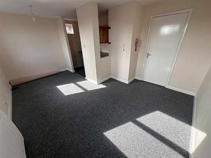 2 Bedroom Flat To Rent In Nelson Road, Hastings, TN34