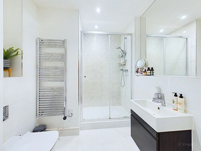 1 Bedroom Flat For Sale In Castle House, Desborough Road, High Wycombe, Buckinghamshire, HP11