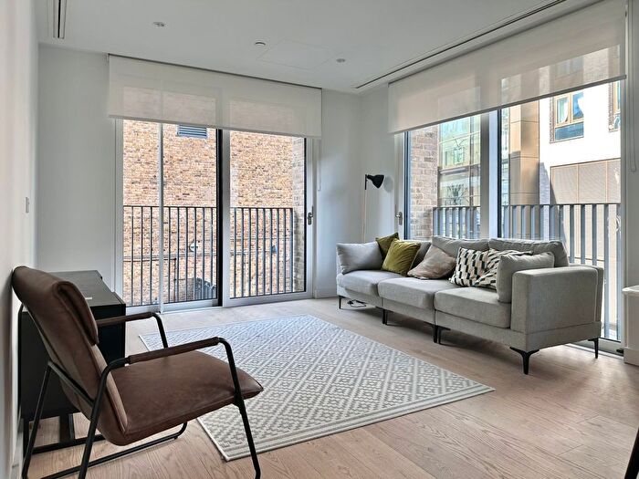 2 Bedroom Flat To Rent In Jubilee Walk, London, WC1X