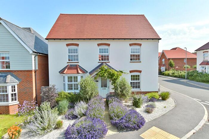 4 Bedroom Detached House For Sale In Russett Lane, Faversham, Kent, ME13