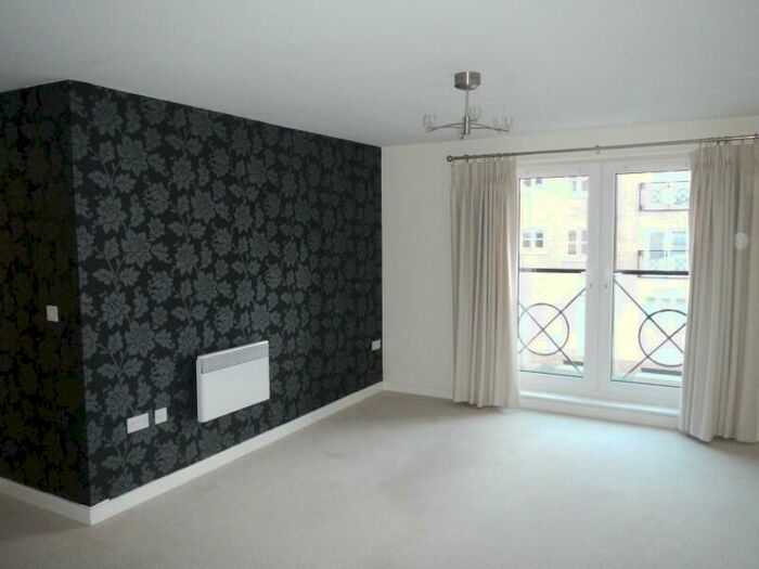 2 Bedroom Apartment To Rent In Viridian Square, Aylesbury, HP21