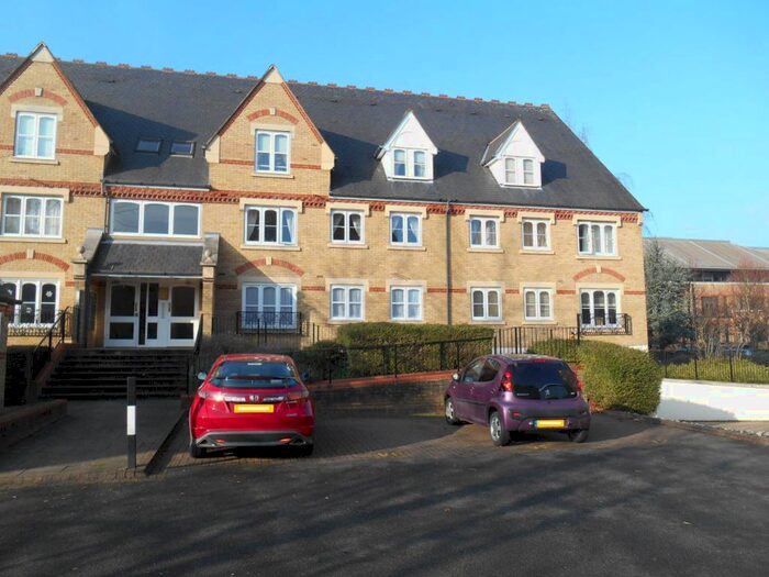 2 Bedroom Flat To Rent In Hallam Close, Watford, WD24