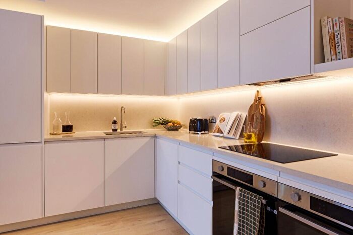 3 Bedroom Apartment To Rent In New Drum Street, London, E1