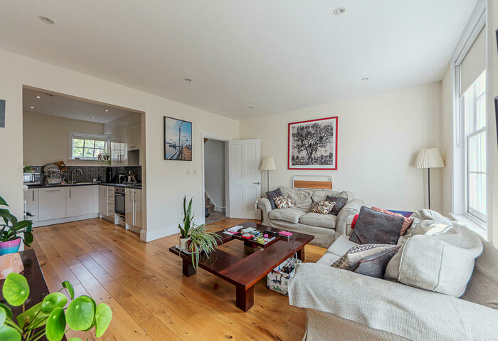 2 Bedroom Apartment To Rent In Tranquil Vale, Blackheath Village, SE3