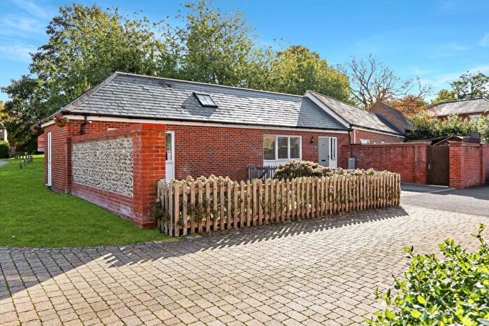 2 Bedroom Detached Bungalow For Sale In Ringbourne Copse, Barton Stacey, SO21