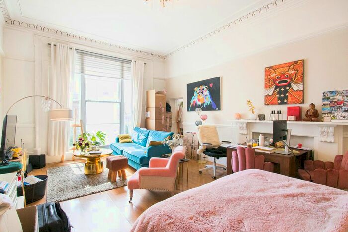 Studio To Rent In Pembridge Villas, Notting Hill, W11