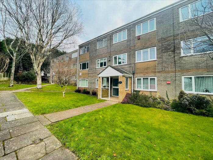 2 Bedroom Flat To Rent In Wentloog Close, Rumney, Cardiff CF3