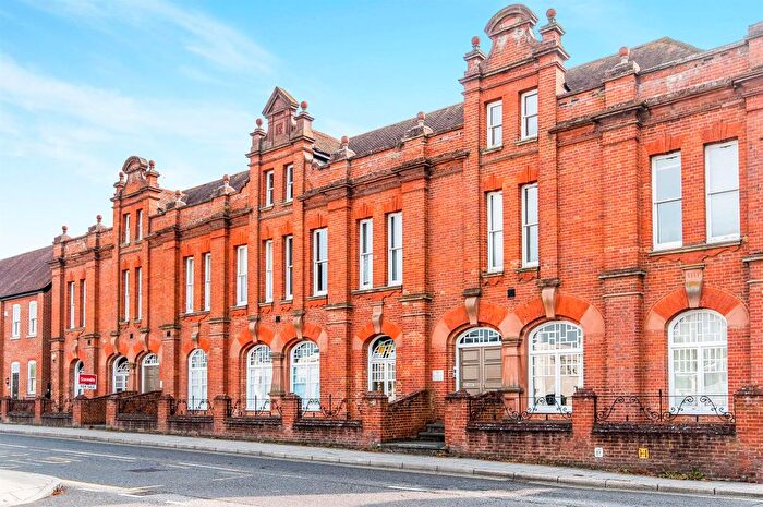 3 Bedroom Flat To Rent In Station Road West, Canterbury, CT2