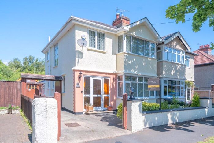 3 Bedroom Semi-Detached House For Sale In Birch Road, CH47