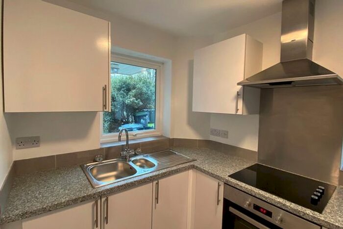 3 Bedroom Property To Rent In St. Michaels Road, Canterbury, CT2