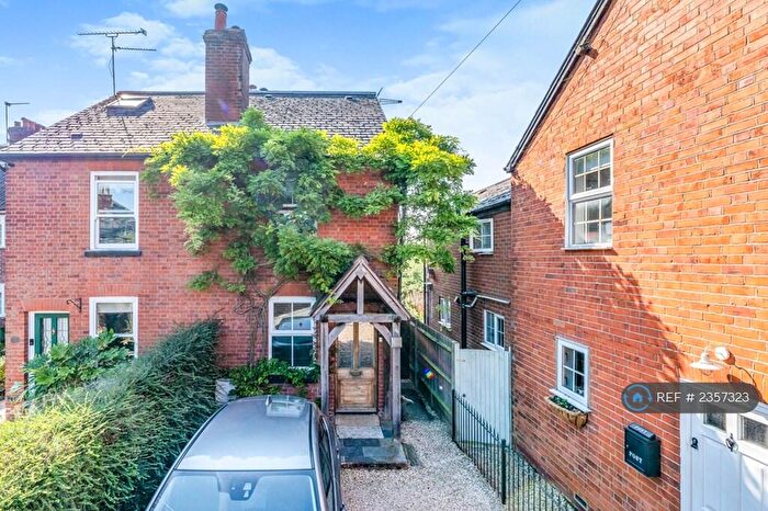 3 Bedroom Semi-Detached House To Rent In Gipsy Lane, Wokingham, RG40