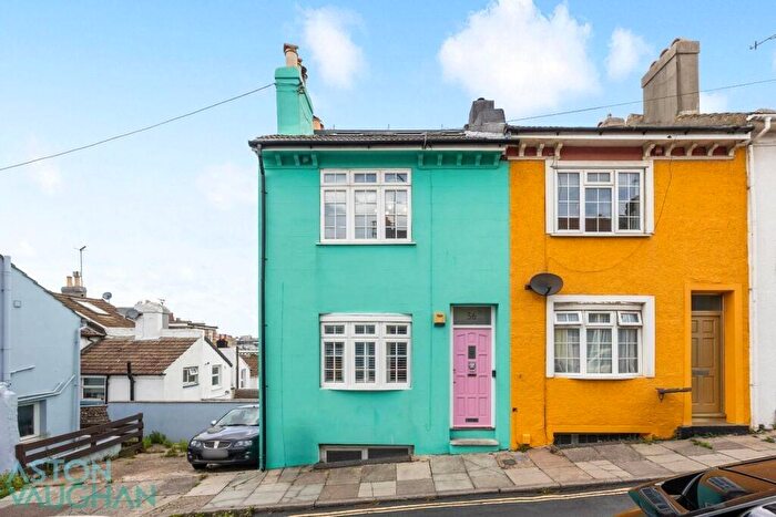 4 Bedroom End Of Terrace House For Sale In Jersey Street, Brighton, BN2