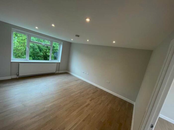 3 Bedroom Flat To Rent In Poplar Grove, Wembley, HA9