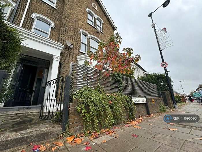 3 Bedroom Flat To Rent In Turnpike Lane, London, N8