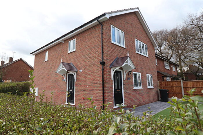 2 Bedroom Maisonette To Rent In Knights Way, Brenntwood, CM13