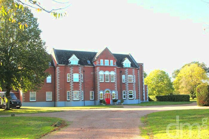 2 Bedroom Flat For Sale In Back Road, Tolleshunt D'arcy, Maldon, CM9