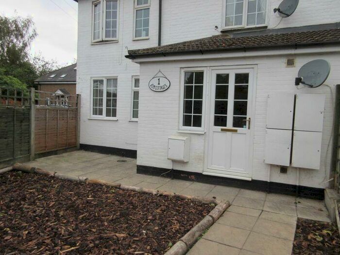 2 Bedroom Maisonette To Rent In Elm Cottages, Godstone Hill, Godstone, RH9