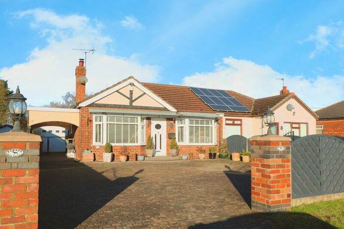 3 Bedroom Semi-Detached Bungalow For Sale In Newport Road, Brough, HU15