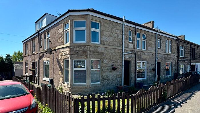 3 Bedroom Ground Maisonette To Rent In Main Street, Holytown, Motherwell, Lanarkshire, ML1