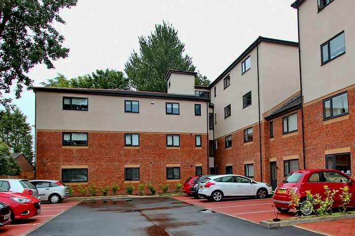 2 Bedroom Flat To Rent In Kensington Street, Whitefield, Manchester, M45