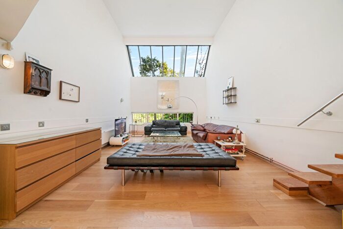 1 Bedroom Flat To Rent In Cliff Road, London, NW1