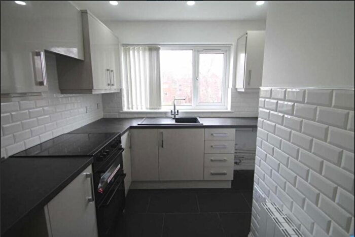 1 Bedroom Flat For Sale In Greenside Court, Eccles, M30