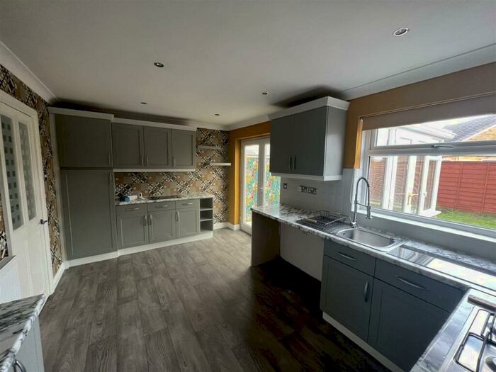 2 Bedroom Semi-Detached House To Rent In Green Island, Bilton, HU11