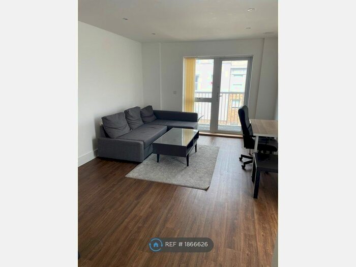 2 Bedroom Flat To Rent In Station View, Guildford, GU1