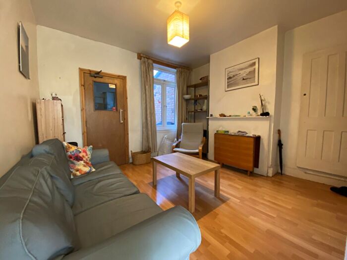 4 Bedroom House To Rent In Tiverton Road, Selly Oak, West Midlands, B29