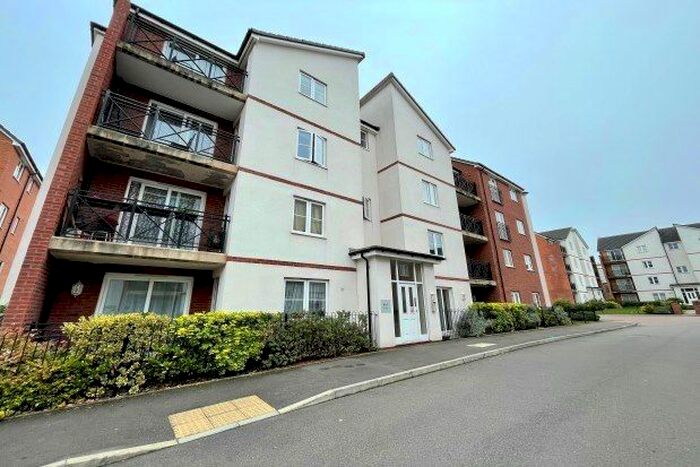 2 Bedroom Flat To Rent In Poppleton Close, Coventry, CV1