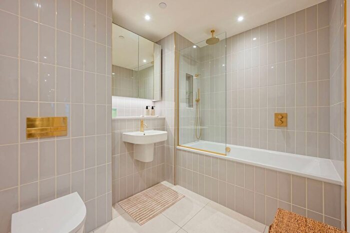 Studio To Rent In The Eades, Selborne Road, Walthamstow, E17