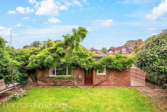 3 Bedroom Semi-detached Bungalow For Sale In Deepdene Gardens, Dorking, RH4