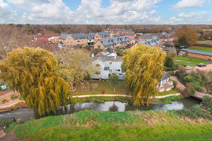 4 Bedroom Detached House For Sale In Priory Road, St. Ives, PE27