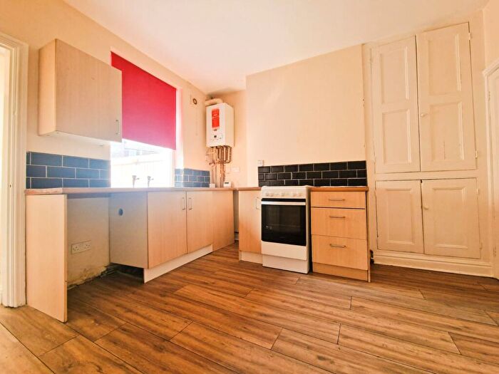 2 Bedroom Terraced House To Rent In Dockin Hill Road, Town Centre, DN1