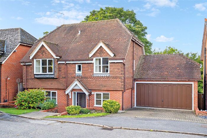 4 Bedroom Detached House For Sale In Gilliats Green, Common Road, Chorleywood, WD3