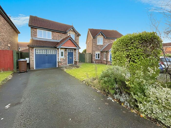 3 Bedroom Detached House To Rent In Greenside Lane, Droylsden, Manchester, Greater Manchester, M43