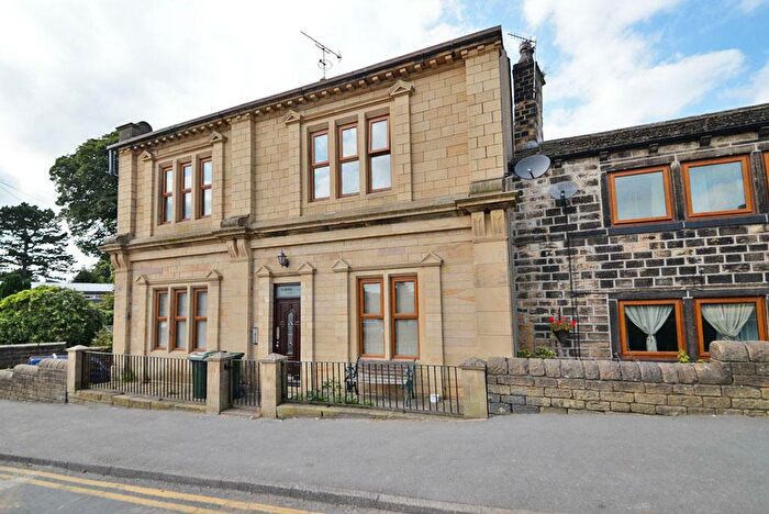 1 Bedroom Flat To Rent In Keighley Road, Lidget, Oakworth, BD22