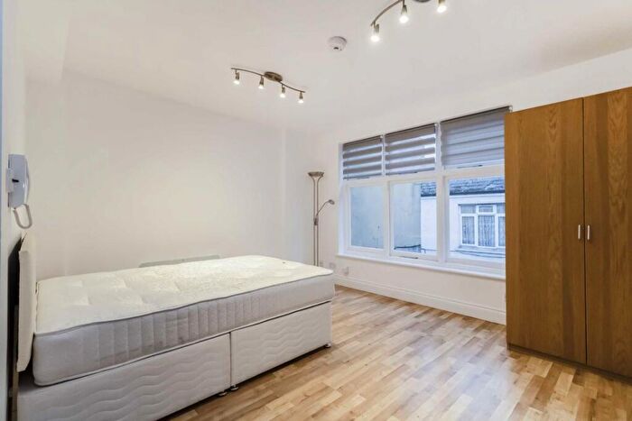 Studio To Rent In Station Parade, Balham, SW12