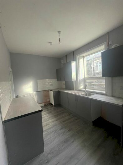 4 Bedroom Terraced House To Rent In Baker Street, Burnley, BB11