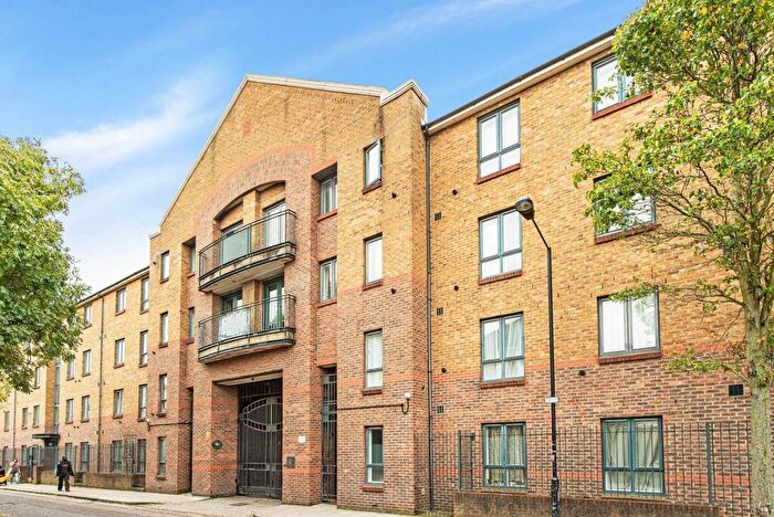2 Bedroom Flat To Rent In Durward Street, Whitechapel, London, E1