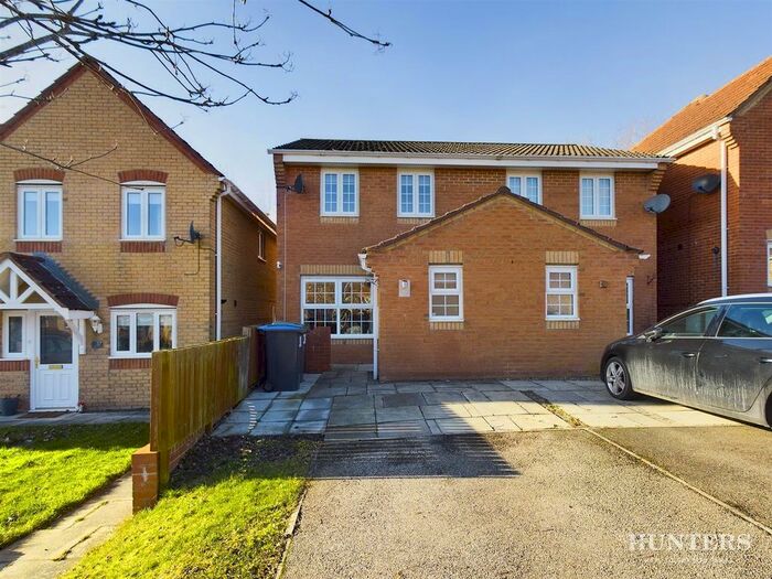 3 Bedroom Semi-Detached House To Rent In Langdon Close, Consett, DH8