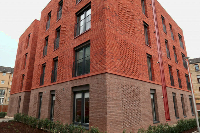 2 Bedroom Flat To Rent In Greenholme Street, Cathcart, G44